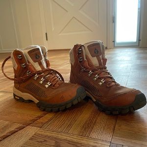 Vasque Talus XT GTX Hiking Boot